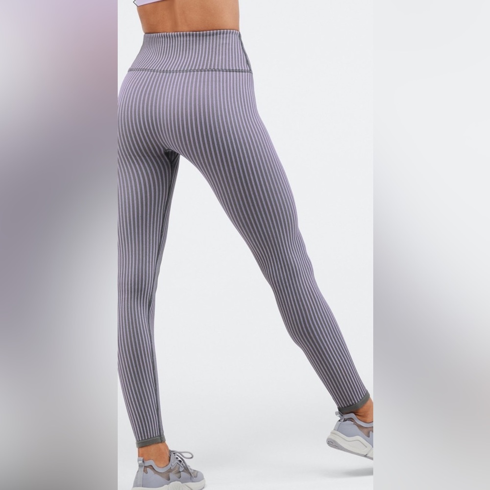 Fabletics High Waisted Seamless Leggings - Iron / Hazy Iris- Sz L